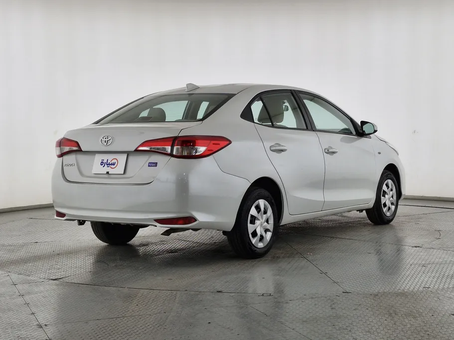 2021 Toyota Yaris  Y 