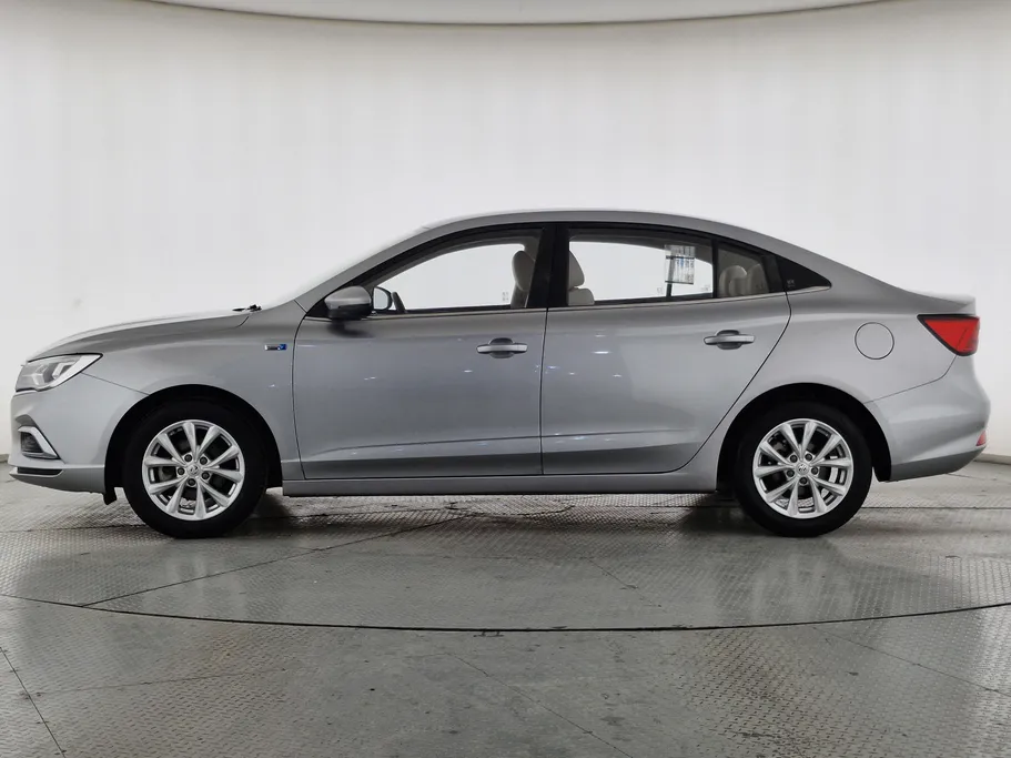 ام جي 5 COM 2022 