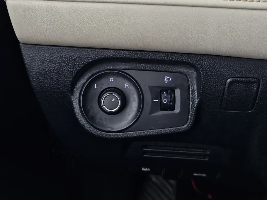 ام جي 5 COM 2022 