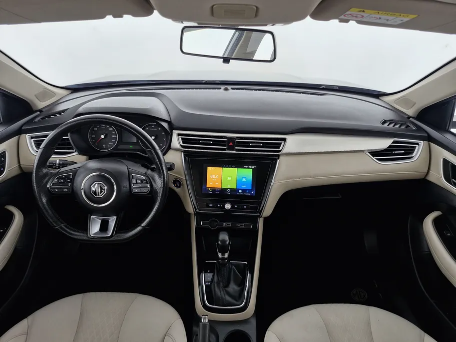 ام جي 5 COM 2022 