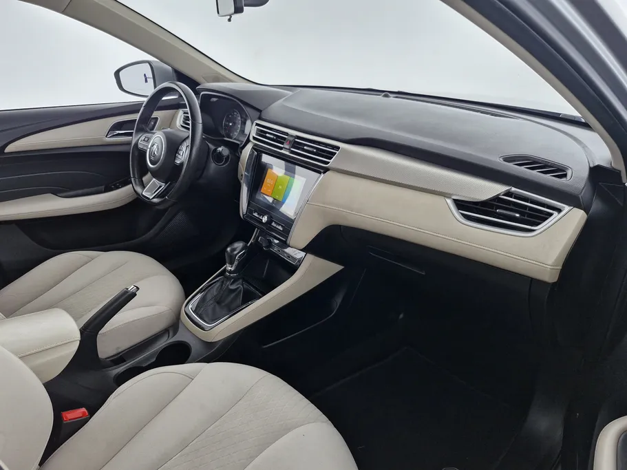 ام جي 5 COM 2022 