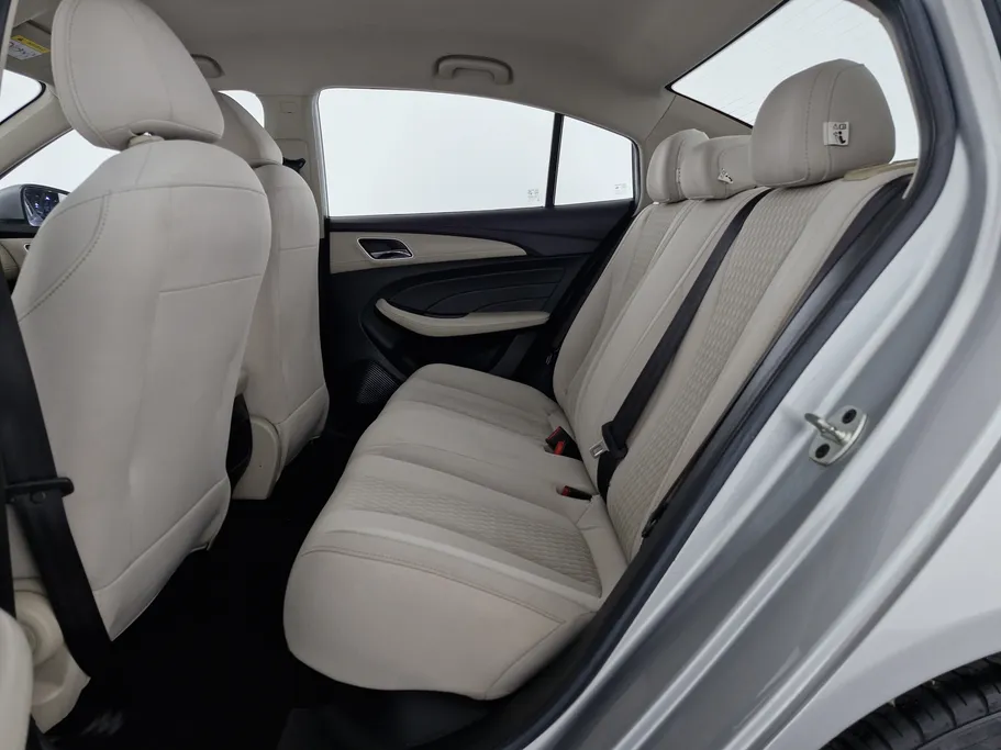 ام جي 5 COM 2022 