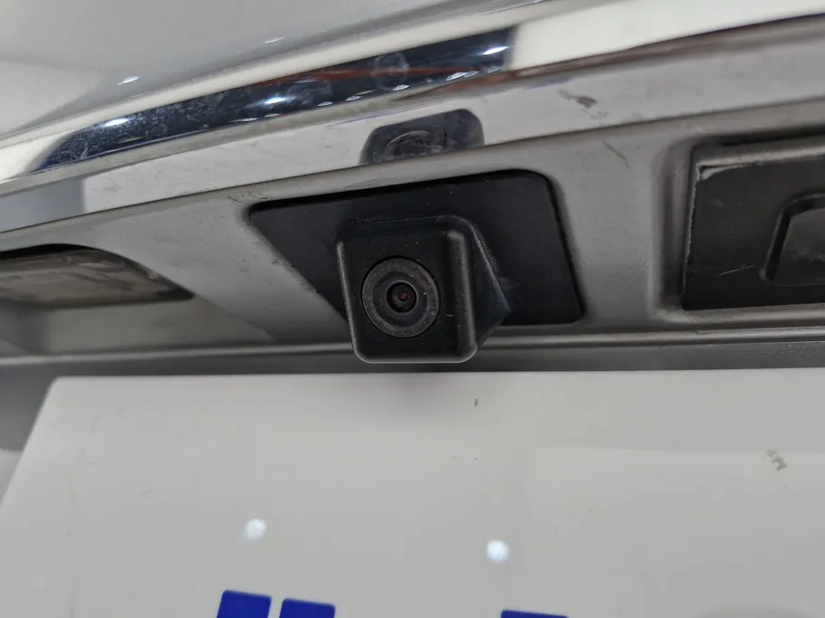 ام جي 5 COM 2022 