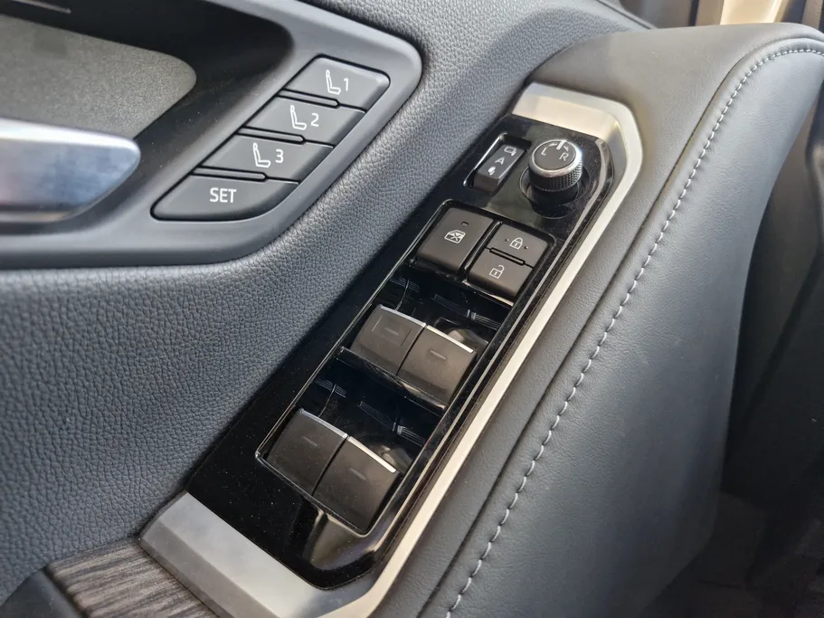 2024 Toyota Land Cruiser VXR 