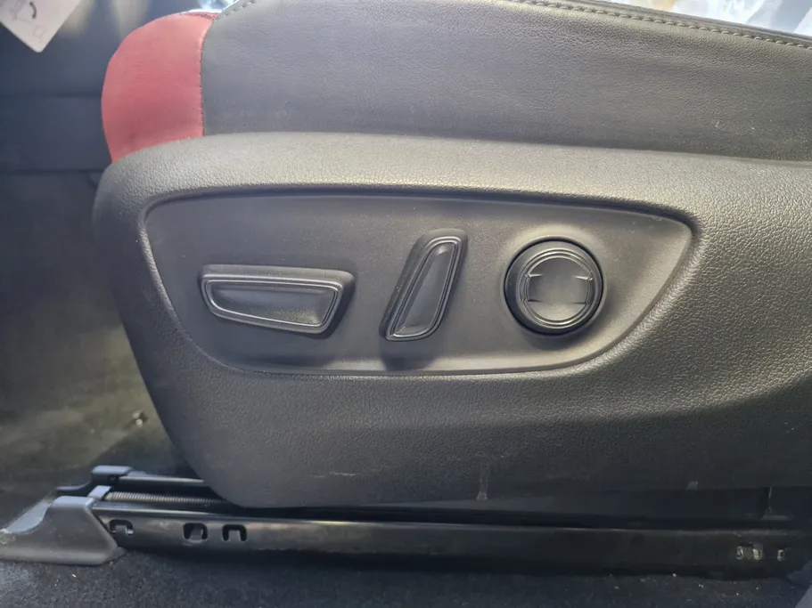 2024 Toyota Land Cruiser VXR 