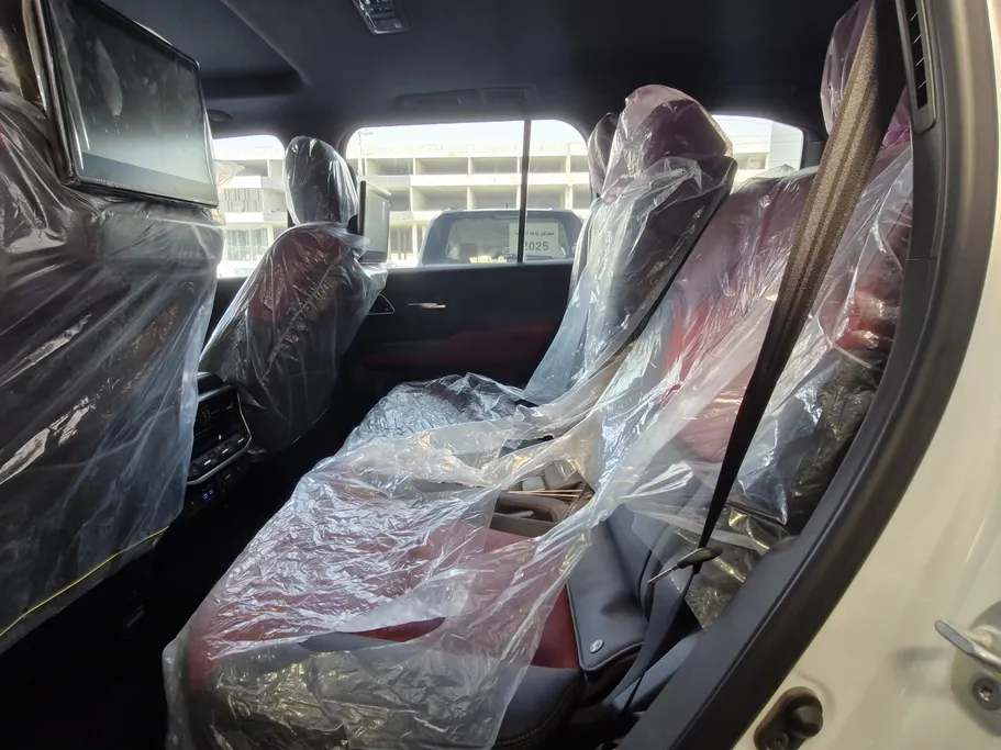 2024 Toyota Land Cruiser VXR 