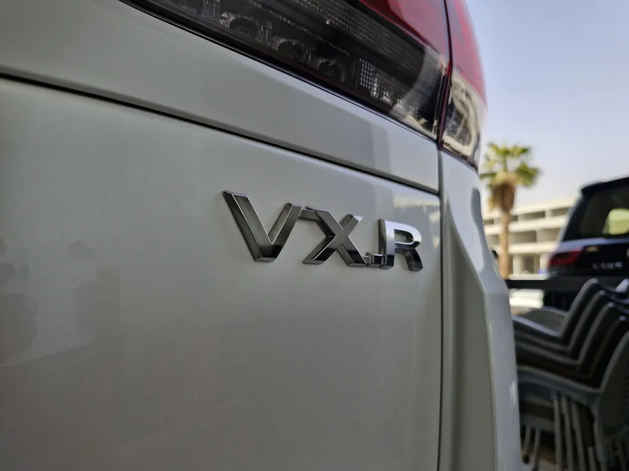 2024 Toyota Land Cruiser VXR 