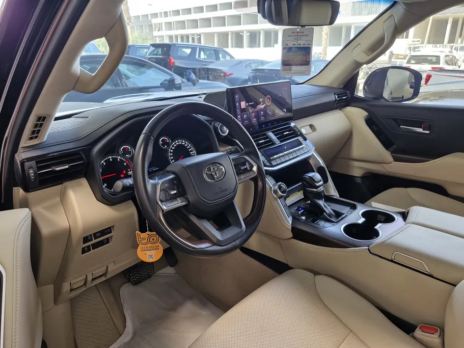 2024 Toyota Land Cruiser GXR 