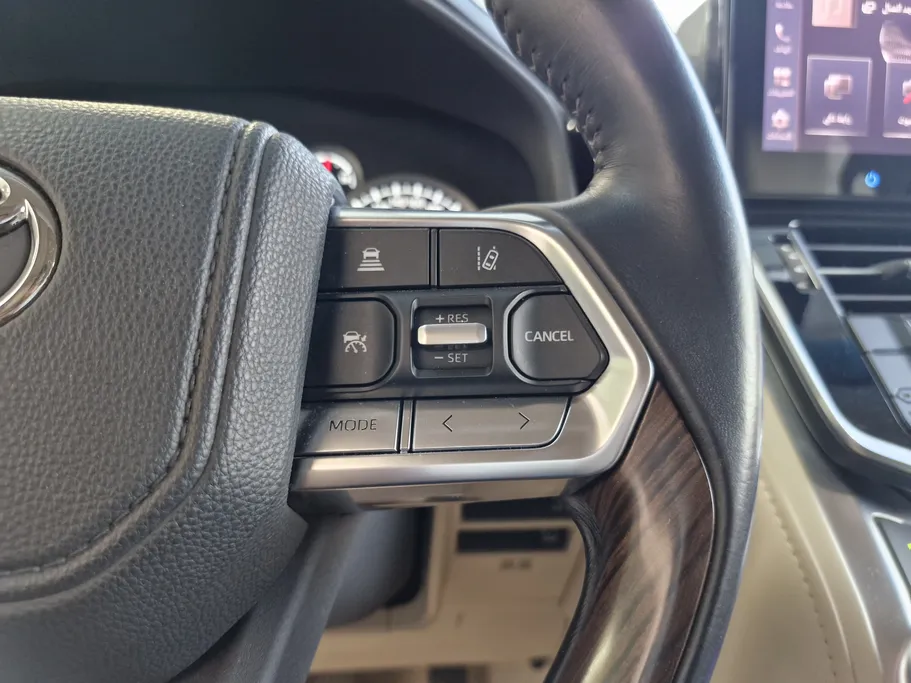 2024 Toyota Land Cruiser GXR 