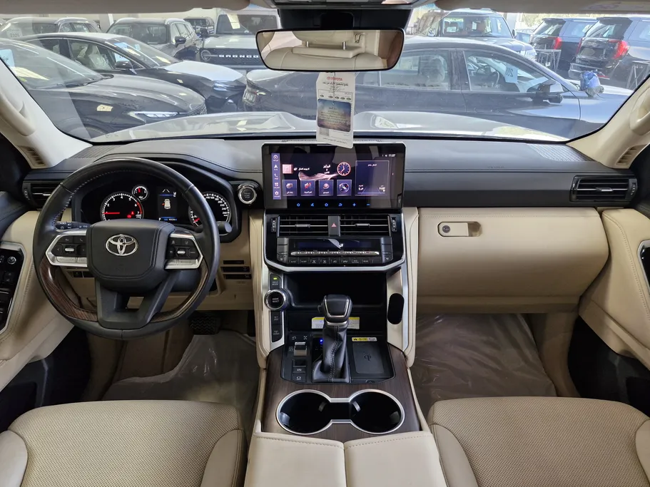 2024 Toyota Land Cruiser GXR 