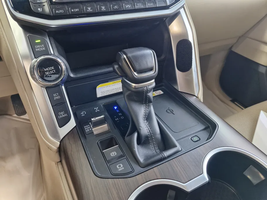 2024 Toyota Land Cruiser GXR 