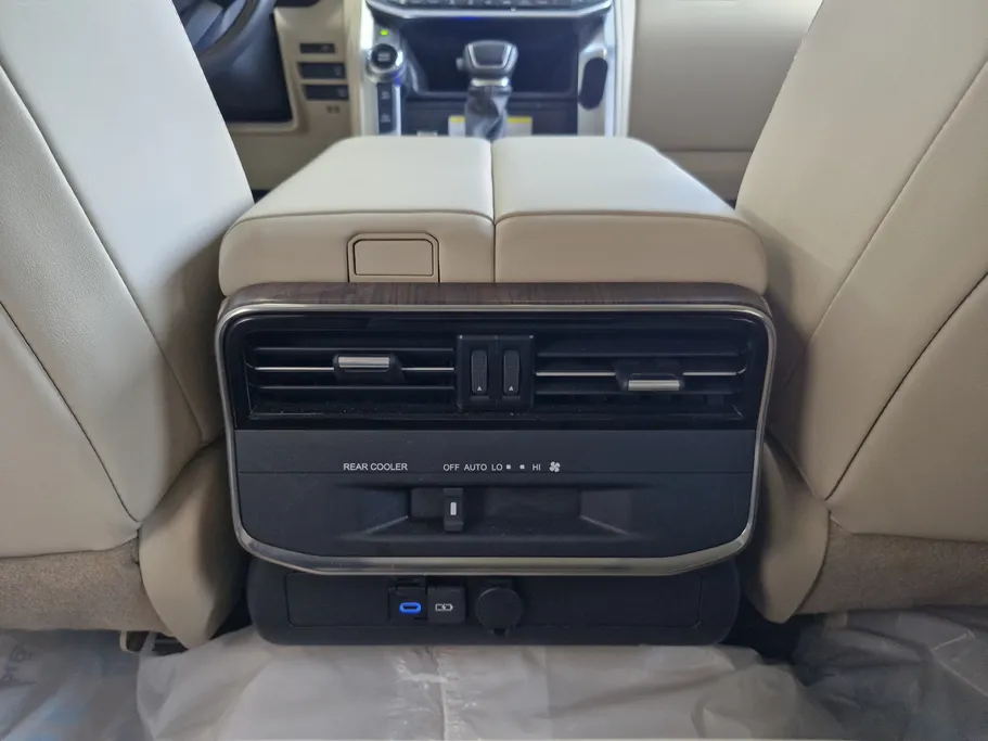 2024 Toyota Land Cruiser GXR 