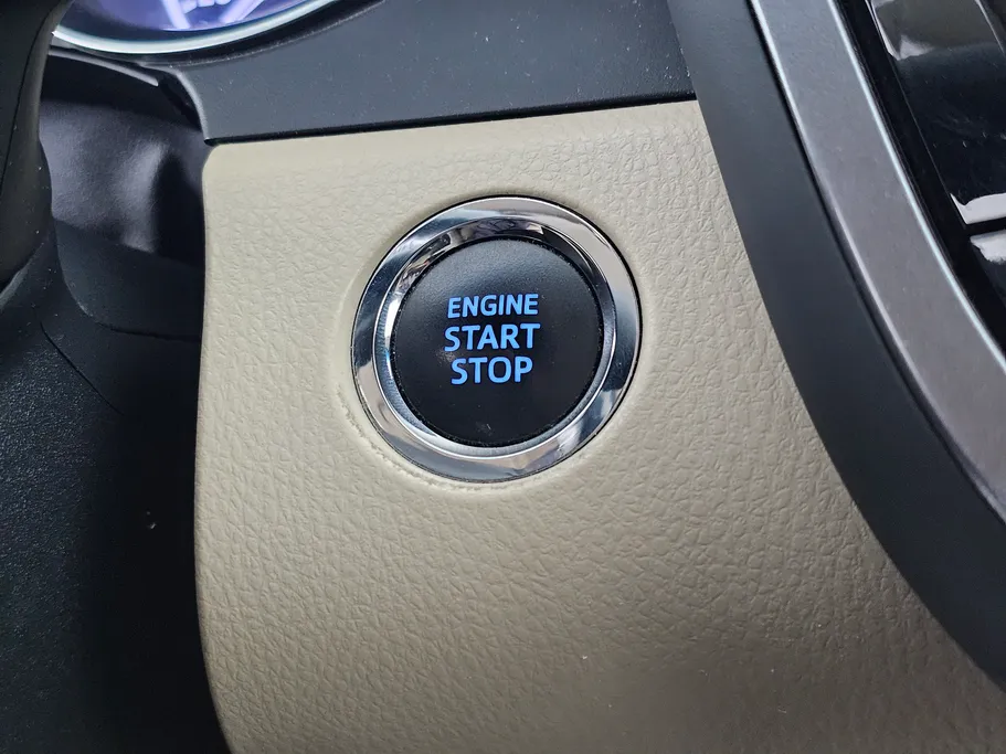 2022 Toyota Camry  GLE 