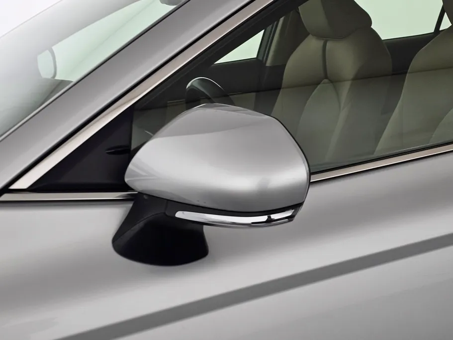 2022 Toyota Camry  GLE 