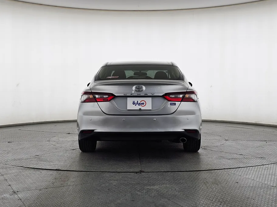 2022 Toyota Camry  GLE 