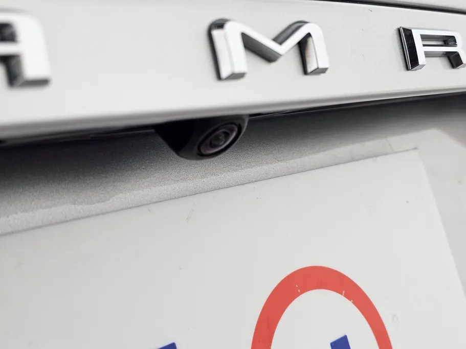 2022 Toyota Camry  GLE 