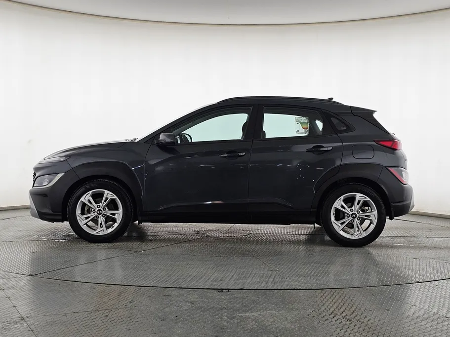 2022 Hyundai Kona SMART 