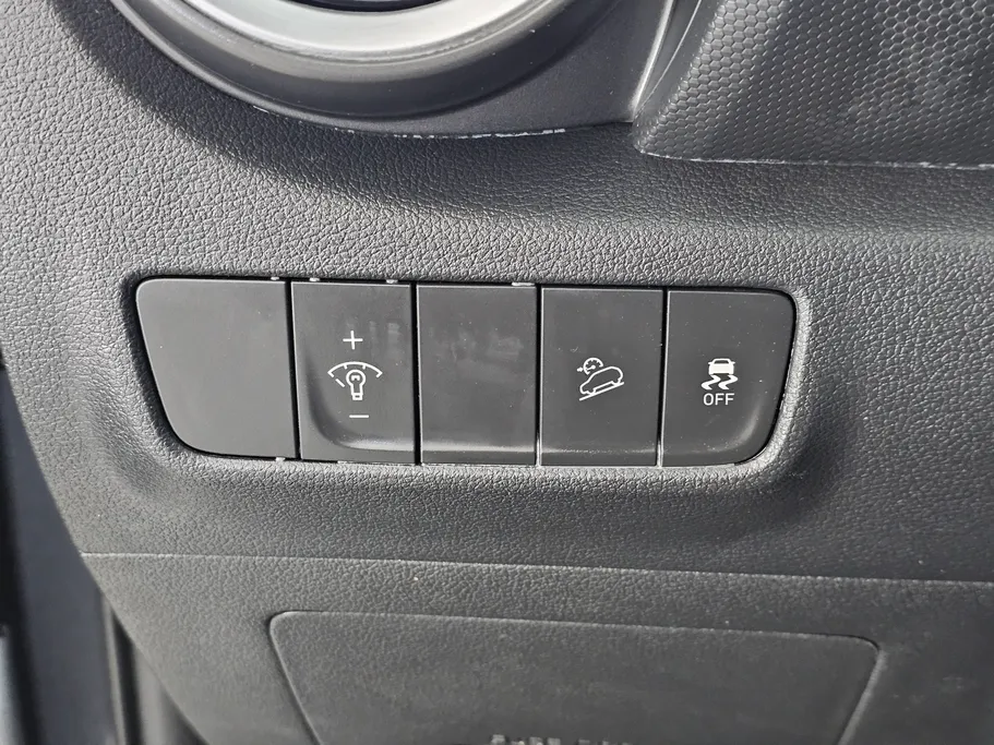 2022 Hyundai Kona SMART 