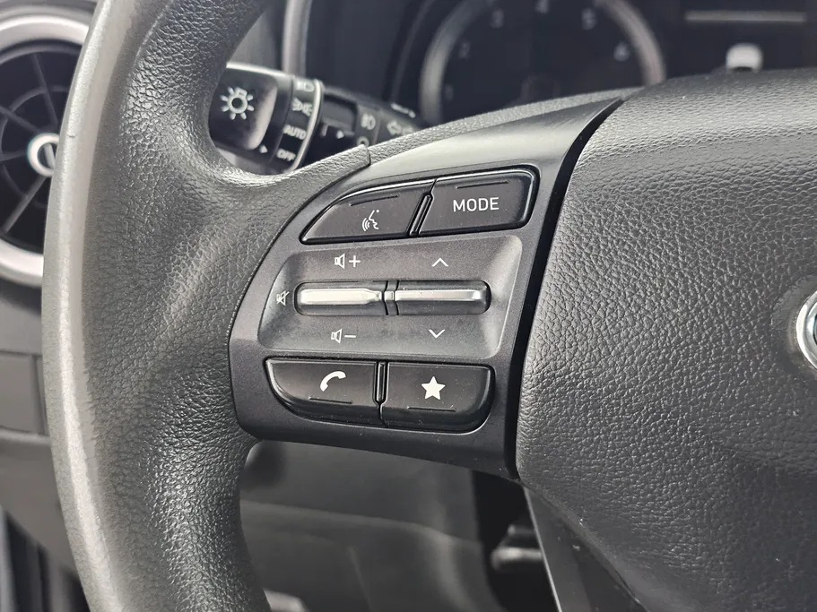 2022 Hyundai Kona SMART 