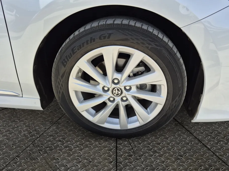 2024 Toyota Camry  GLE 