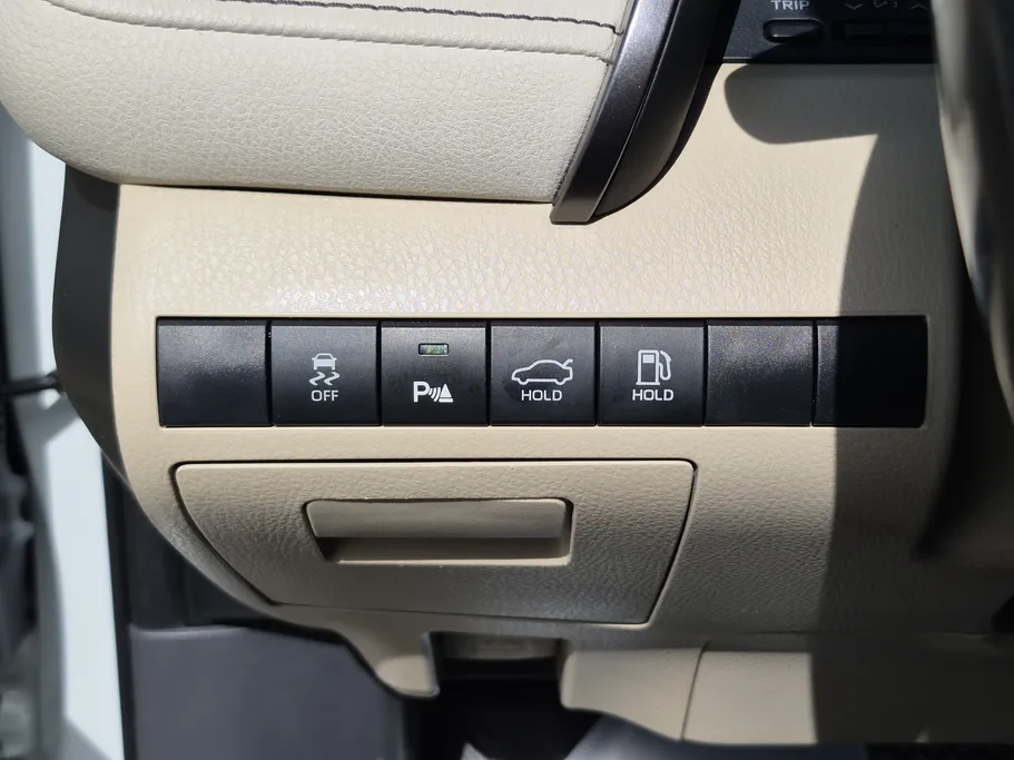 2024 Toyota Camry  GLE 