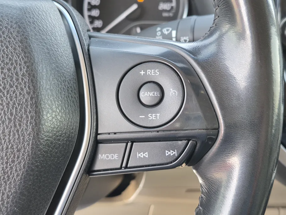 2024 Toyota Camry  GLE 