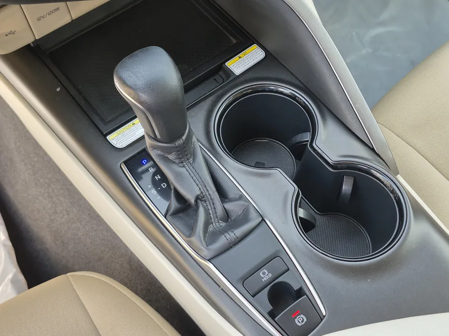 2024 Toyota Camry  GLE 