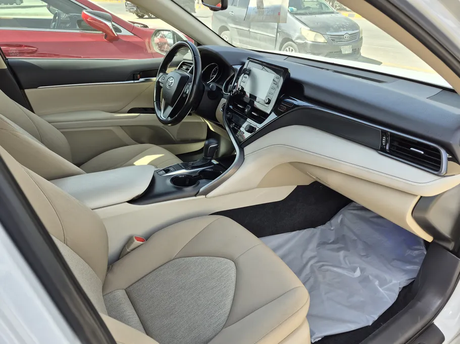 2024 Toyota Camry  GLE 