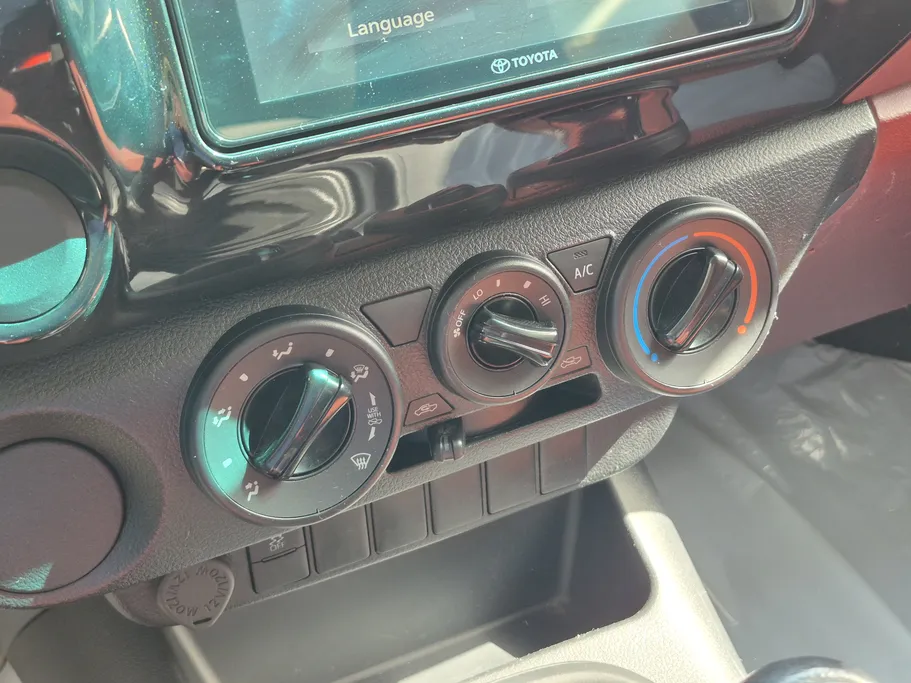 2023 Toyota Hilux GL 