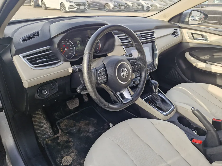 ام جي 5 COM 2022 