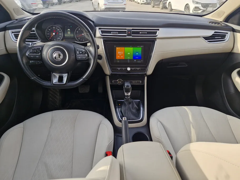 ام جي 5 COM 2022 