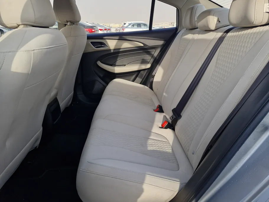 ام جي 5 COM 2022 