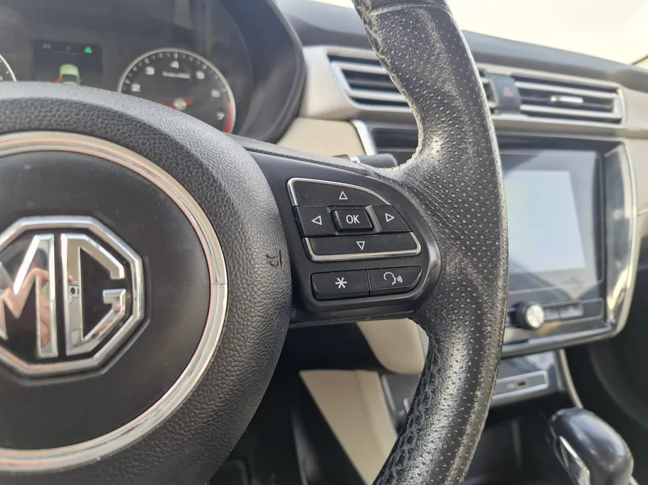 ام جي 5 COM 2022 