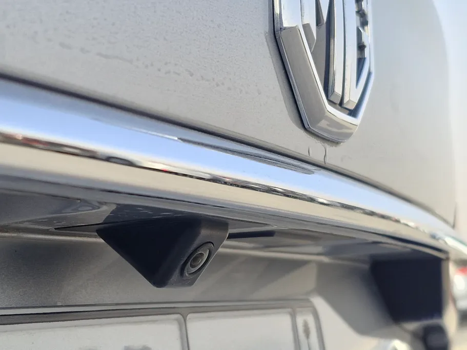 ام جي 5 COM 2022 