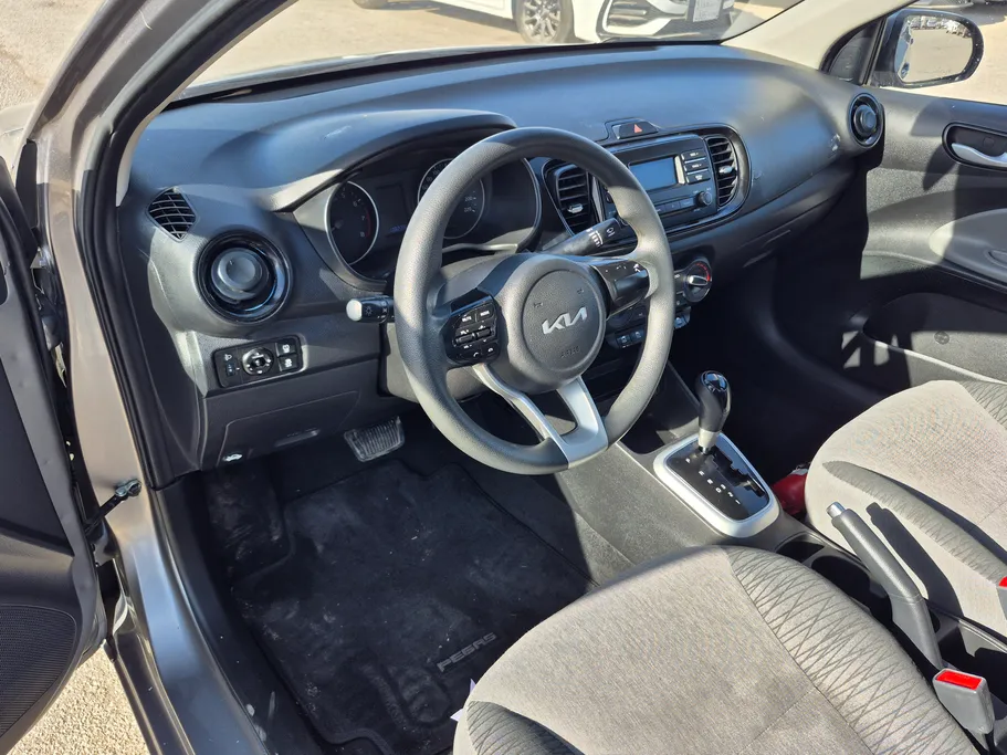 2022 Kia Pegas LX 