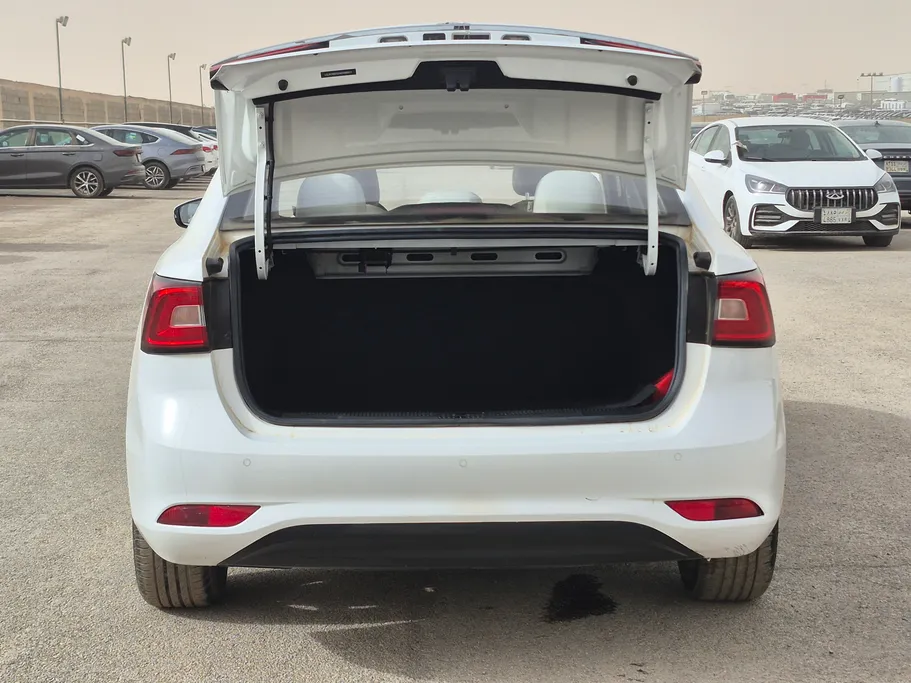 ام جي 5 COM 2022 