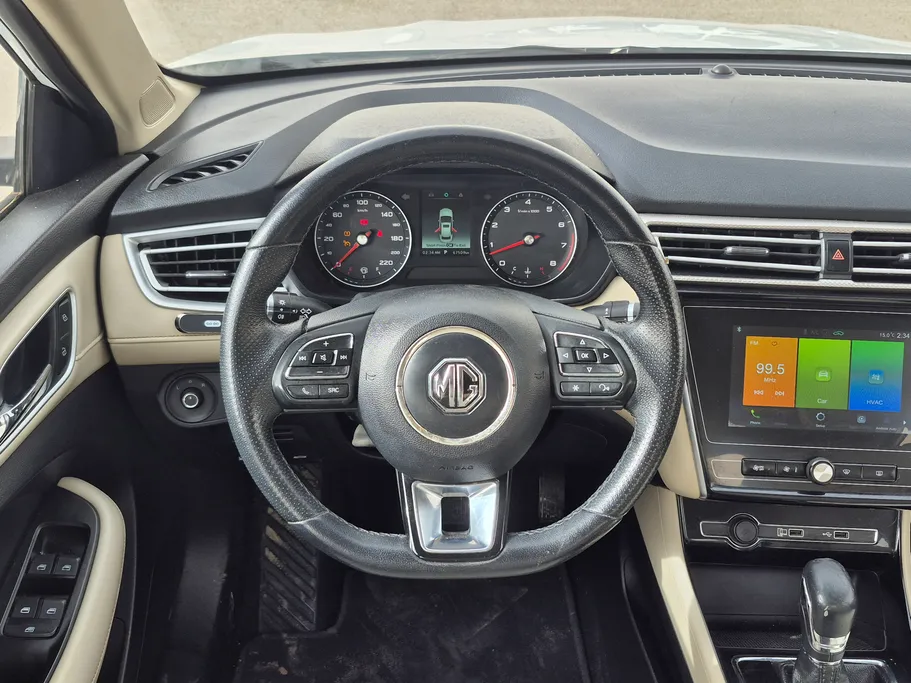 ام جي 5 COM 2022 