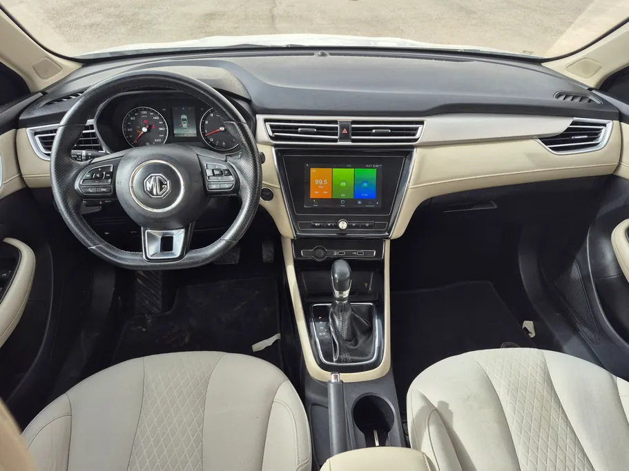 ام جي 5 COM 2022 