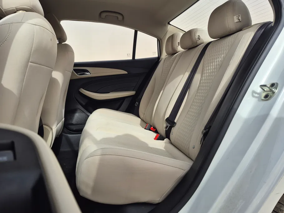 ام جي 5 COM 2022 