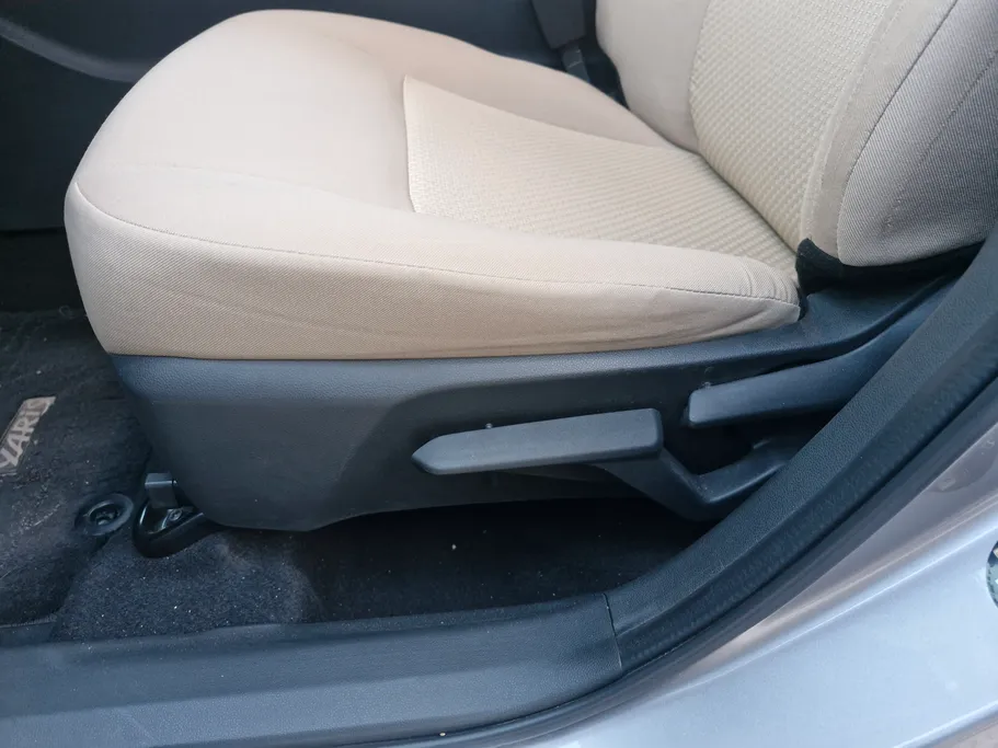 2023 Toyota Yaris  Y 