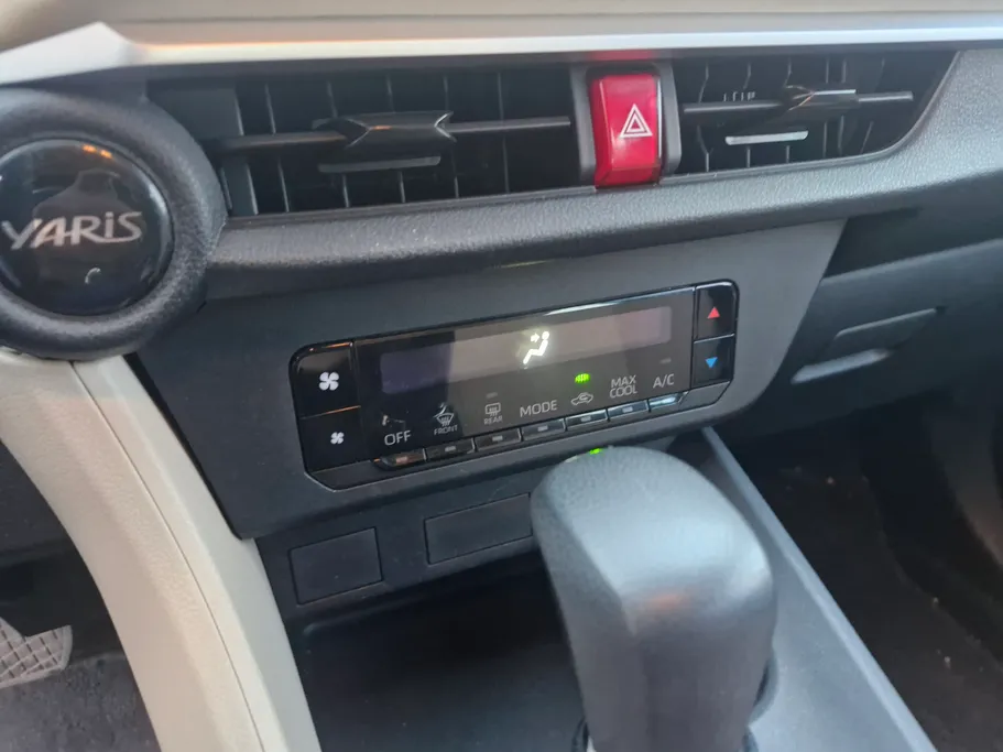 2023 Toyota Yaris  Y 