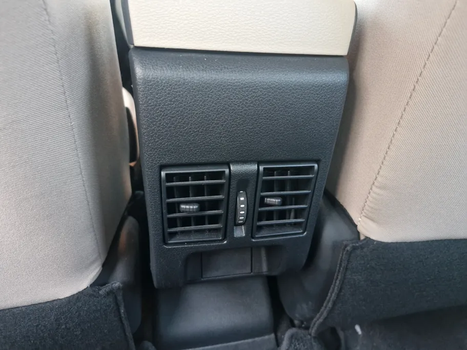 2023 Toyota Yaris  Y 