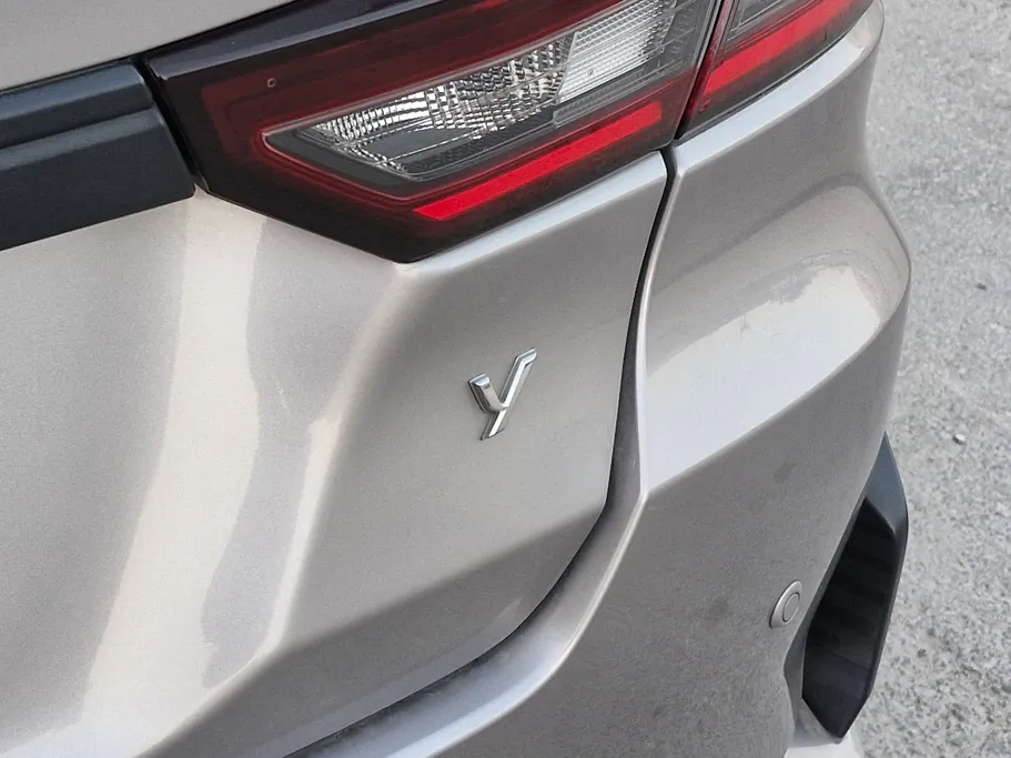 2023 Toyota Yaris  Y 