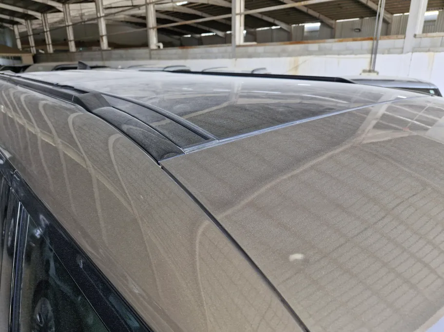 لاند روفر ديفندر P300 S 2024 