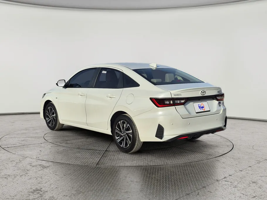 2024 Toyota Yaris  Y Plus 