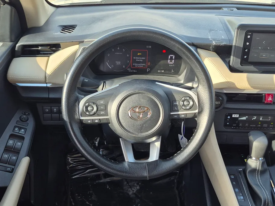 2024 Toyota Yaris  Y Plus 