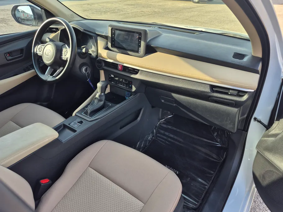 2024 Toyota Yaris  Y Plus 