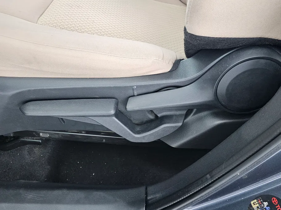 2023 Toyota Yaris  Y 