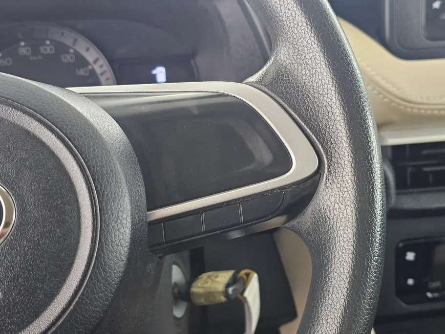 2023 Toyota Yaris  Y 