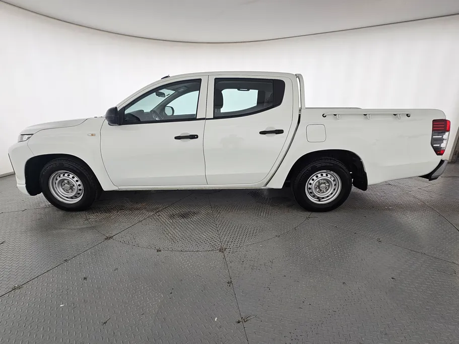2021 Mitsubishi L200 DC 4x2 